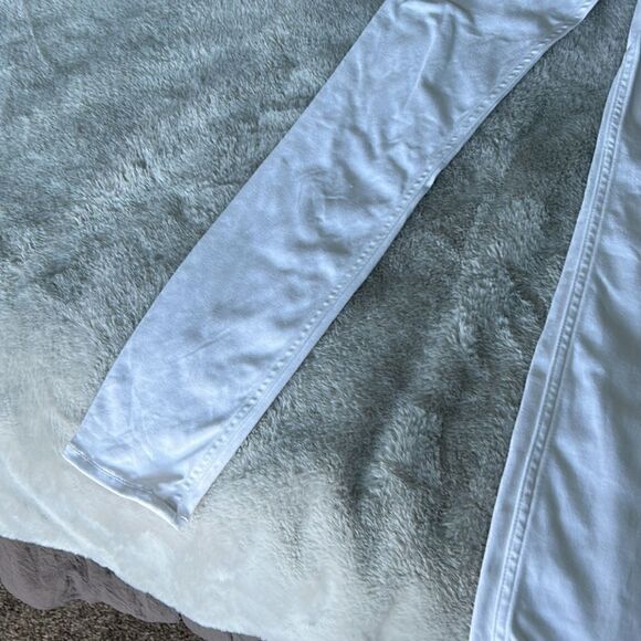 Abercrombie & Fitch White Jeans - Picture 2 of 8